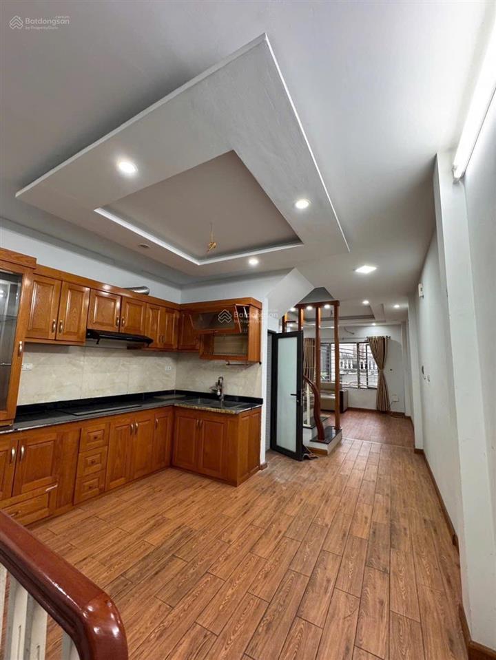 Bán nhà riêng tại yên duyên, tam trinh . ô tô vào nhà. 42m2  giá 10.8 tỷ . sổ hoa hậu. nhà cực đẹp