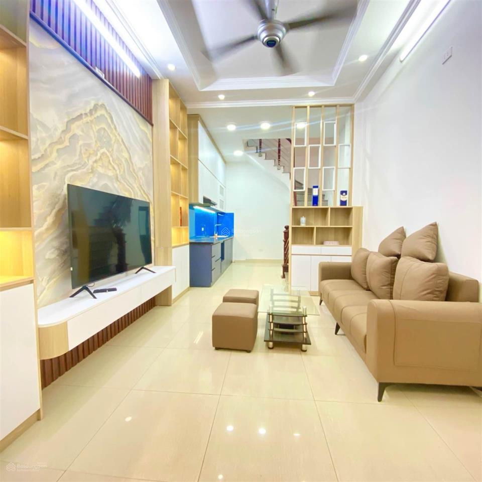 Bán nhà trương định  42m2 * 5 tầng  ngõ thông, an sinh đỉnh cao. giá 8.2 tỷ (có thương lượng)