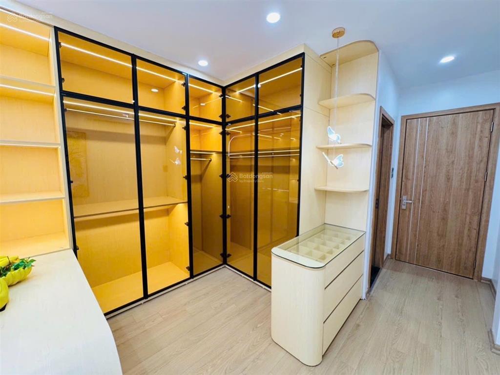 Bán nhà riêng 46m2, 5 tầng thang máy giá 14,6 tỷ tại tân mai, hoàng mai, 10m ra ô tô tránh,siêu đẹp