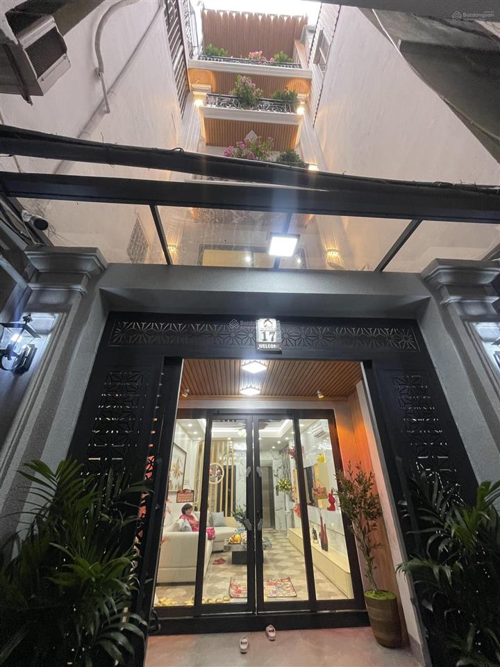 Bán nhà riêng 46m2, 5 tầng thang máy giá 14,6 tỷ tại tân mai, hoàng mai, 10m ra ô tô tránh,siêu đẹp