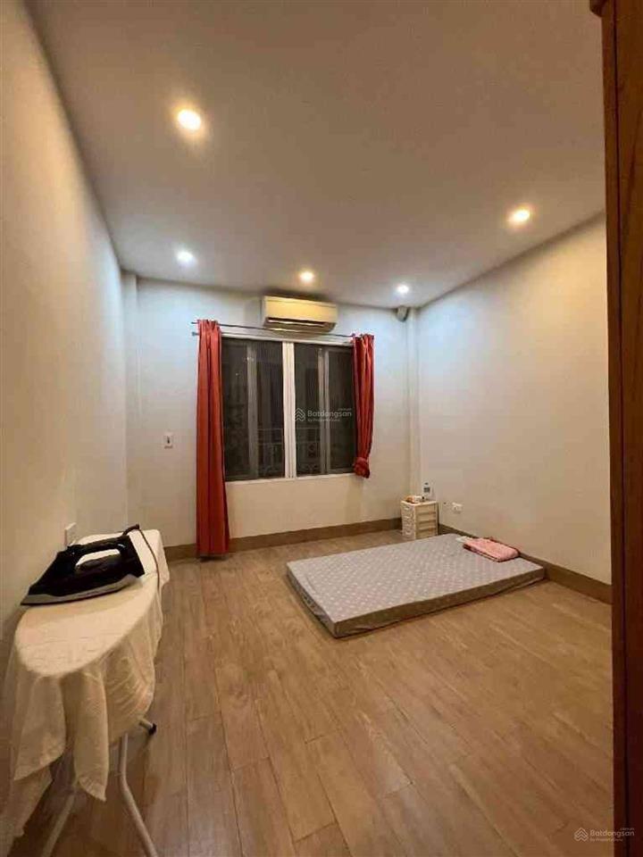 Bán nhà riêng tại yên lạc, hai bà trưng 40m². 20m ra ô tô tránh. phân lô siêu đẹp, giá 11.9 tỷ.