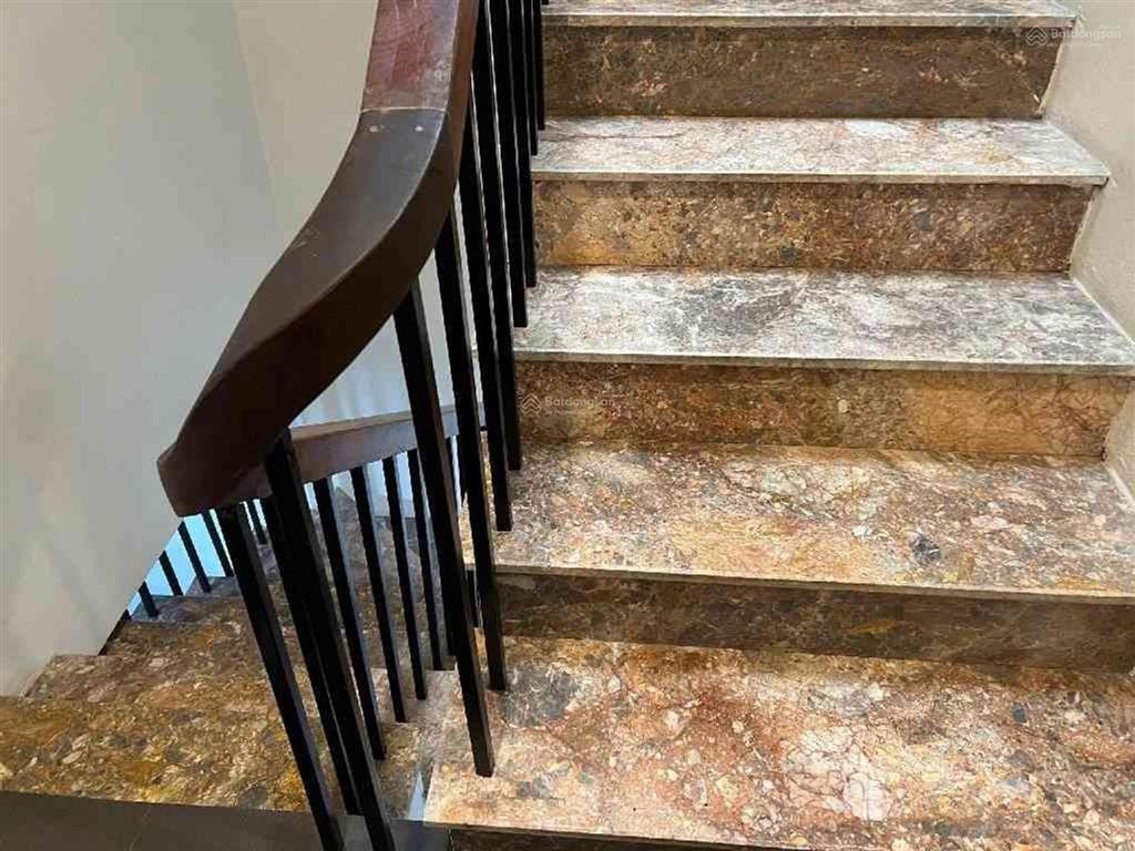 Bán nhà riêng tại yên lạc, hai bà trưng 40m². 20m ra ô tô tránh. phân lô siêu đẹp, giá 11.9 tỷ.