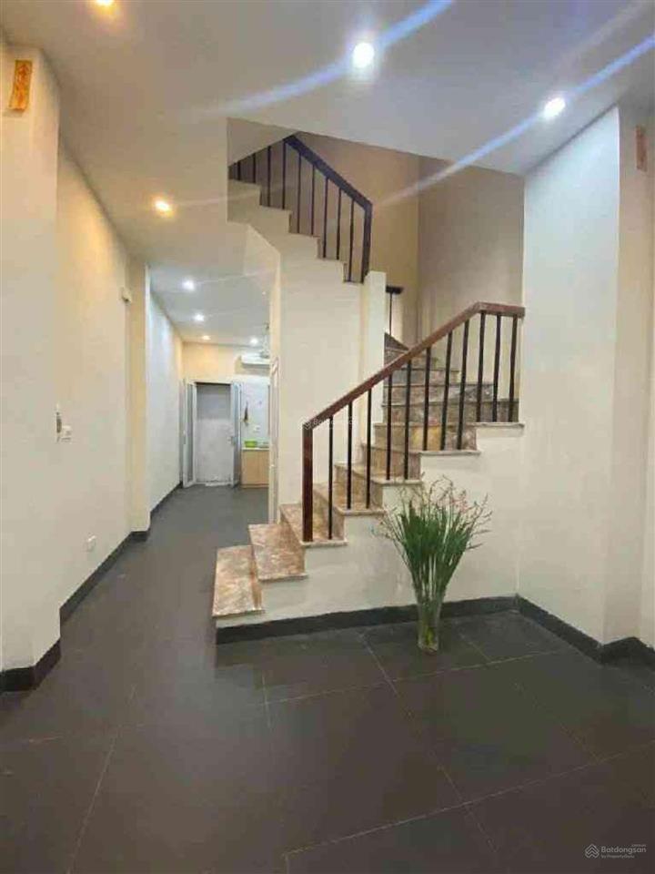 Bán nhà riêng tại yên lạc, hai bà trưng 40m². 20m ra ô tô tránh. phân lô siêu đẹp, giá 11.9 tỷ.