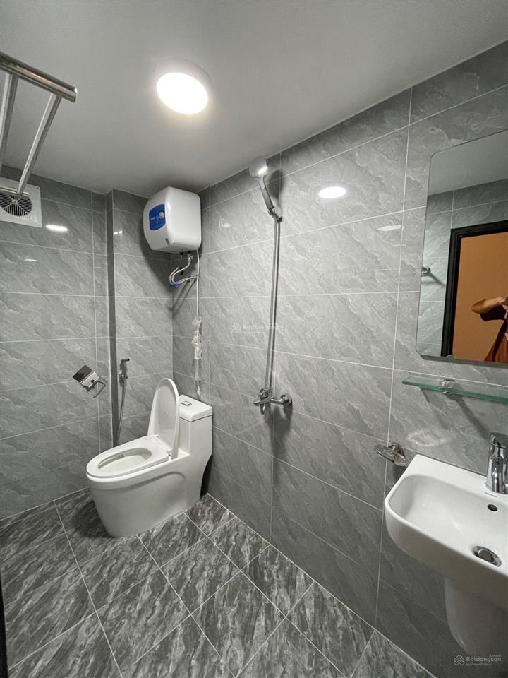 Bán nhà hoàng văn thụ  hoàng mai (gần hồ đền lừ) 34m2, 5 tầng, 7.95 tỷ, đẹp dân xây, 20m ra ô tô