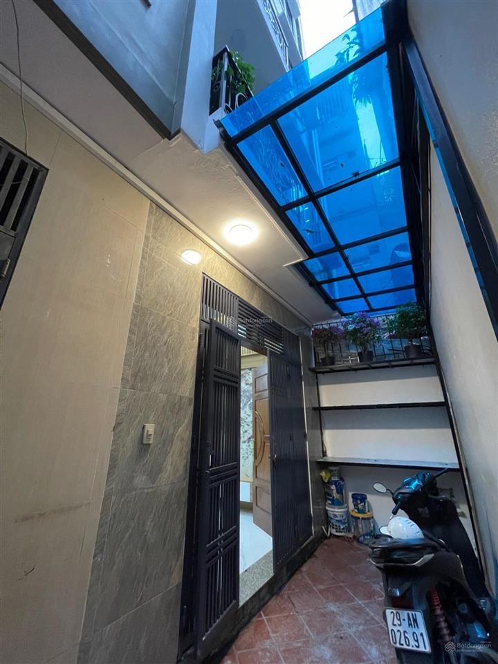 Bán nhà hoàng văn thụ  hoàng mai (gần hồ đền lừ) 34m2, 5 tầng, 7.95 tỷ, đẹp dân xây, 20m ra ô tô