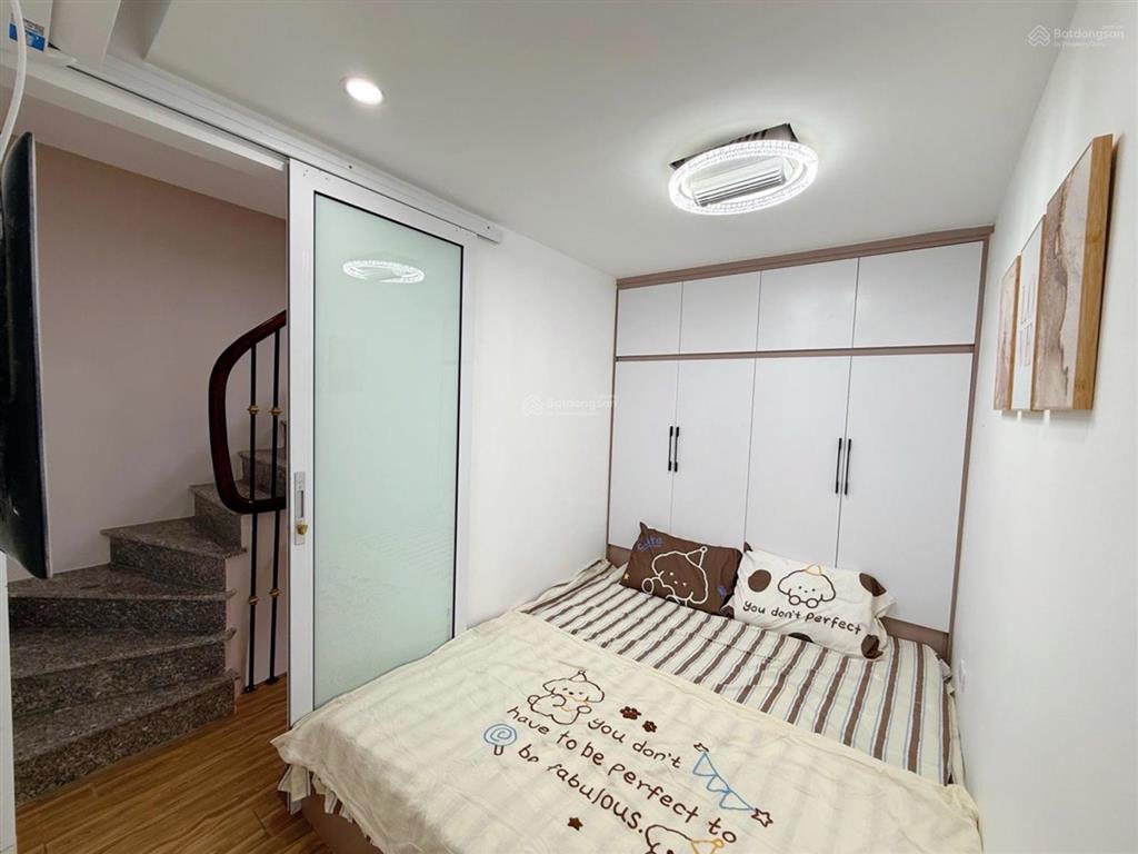 Bán nhà phố mạc thị bưởi, minh khai. 3,98 tỷ, 18m2, đẹp, sổ đỏ chính chủ, không quy hoạch.