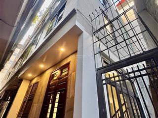 Bán nhà phố hoàng mai thông sang nguyễn đức cảnh. lô góc, 30m2 * 5 tầng, 10m ra ô tô. cực đẹp.