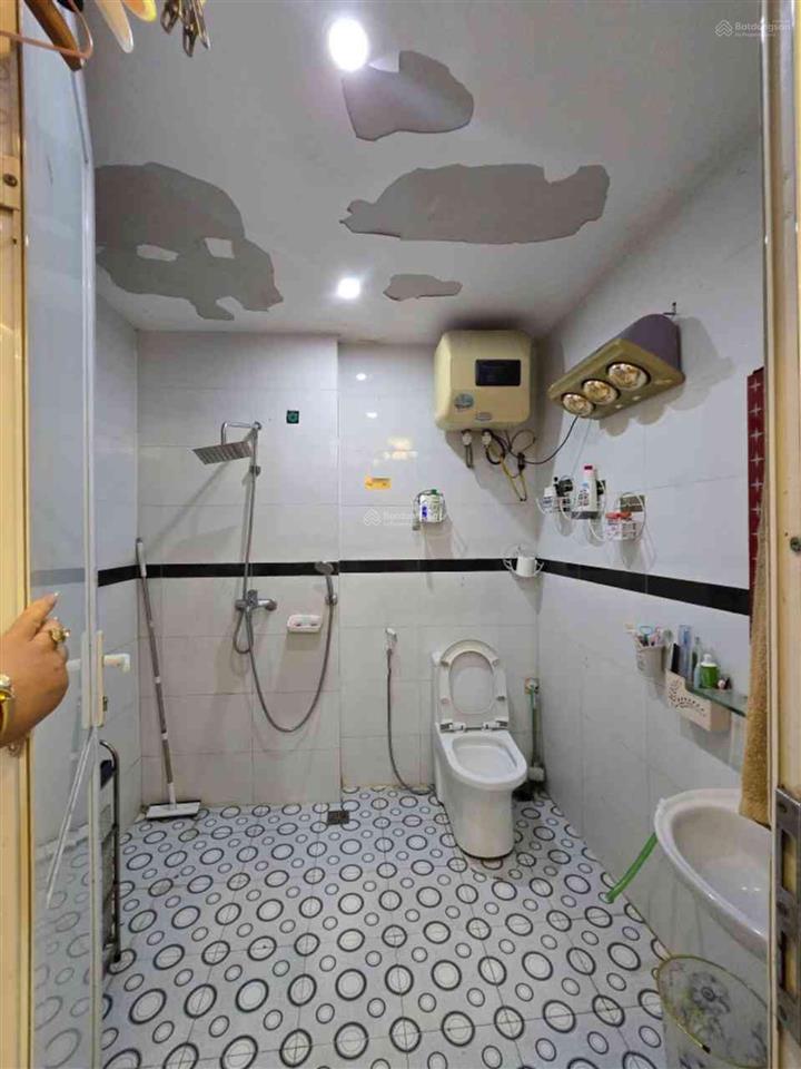 Bán nhà nam dư  lĩnh nam, 30m2 * 5 tầng giá 6 tỷ. 10m ra ô tô, ngõ thông, không quy hoạch