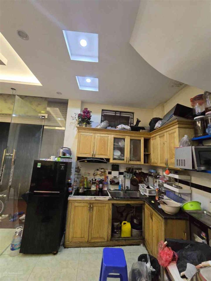 Bán nhà nam dư  lĩnh nam, 30m2 * 5 tầng giá 6 tỷ. 10m ra ô tô, ngõ thông, không quy hoạch