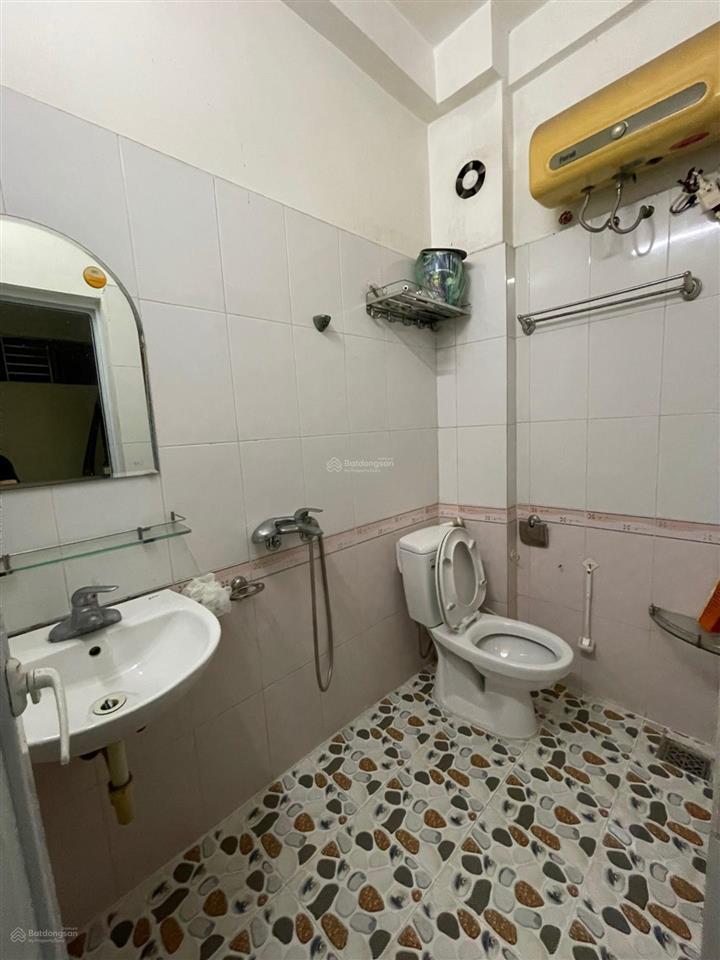 Bán nhà minh khai  hbt  dân xây khung cột, an sinh tiện lợi, không quy hoạch, giá 5.65 tỷ