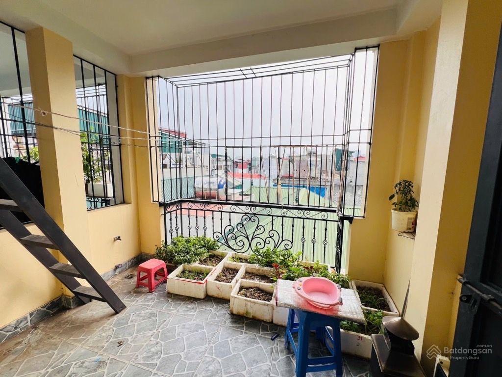 Bán nhà tại giáp nhị, trương định 33m2, 5 tầng, 9,8 tỷ ô tô đỗ cửa, 2 thoáng trước sau, siêu đẹp.