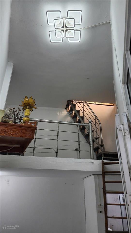Bán nhà ngõ quỳnh  minh khai. 16m2*2 tầng, ngõ thông kinh doanh. giá 2,85 tỷ (sổ đỏ chính chủ)