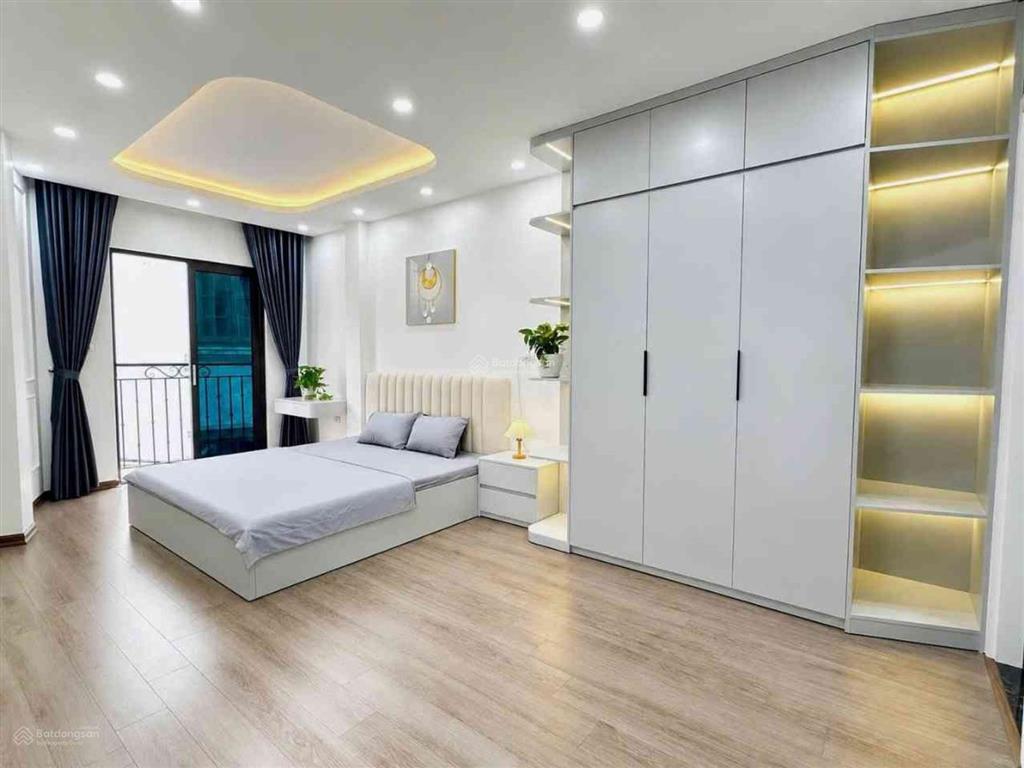 Bán nhà minh khai  hbt 40m2 *6 tầng thang máy, lô góc ngõ thông mới koong, giá 9,8 tỷ.