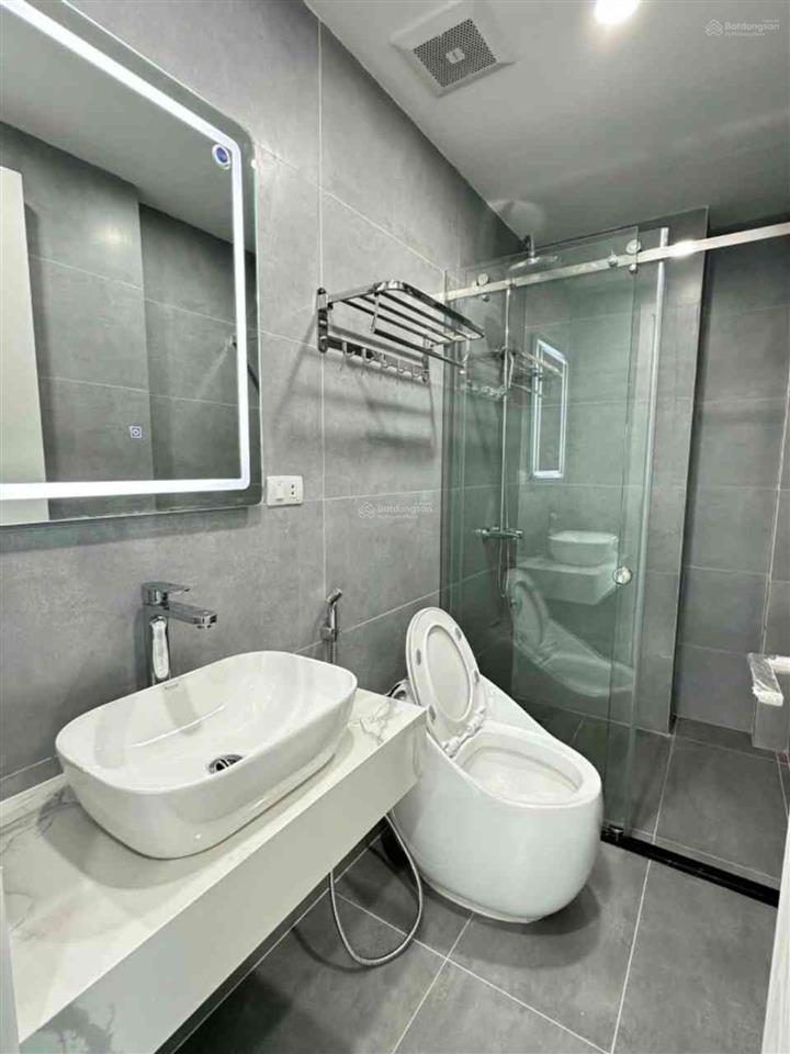 Bán nhà minh khai  hbt 40m2 *6 tầng thang máy, lô góc ngõ thông mới koong, giá 9,8 tỷ.