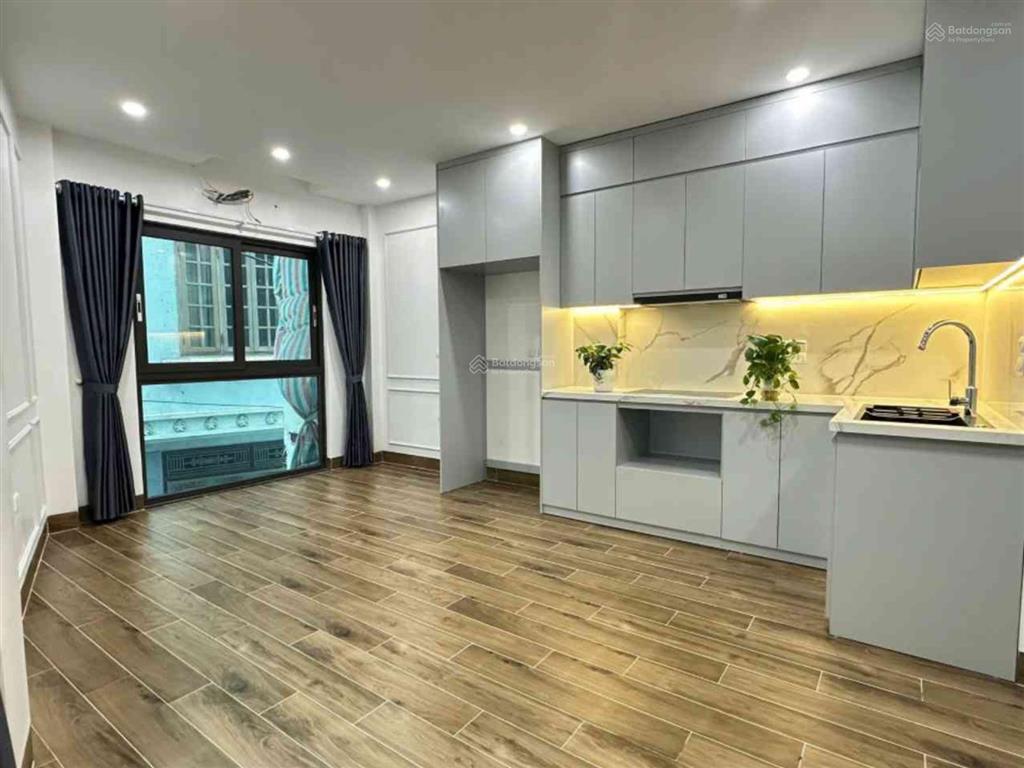 Bán nhà minh khai  hbt 40m2 *6 tầng thang máy, lô góc ngõ thông mới koong, giá 9,8 tỷ.