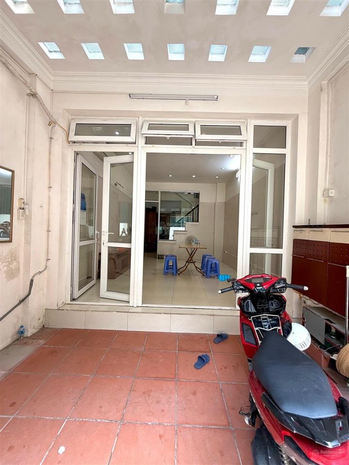 Bán nhà trương định, hoàng mai, 52m2, 4 tầng dân xây, ô tô đỗ cửa, 2 mặt ngõ trước sau. giá 12.6 tỷ