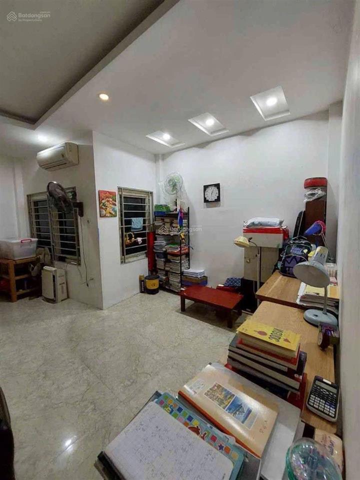Bán nhà trần khát chân, hai bà trưng. 30m2 * 5 tầng giá 5.85 tỷ. an sinh tốt, không quy hoạch