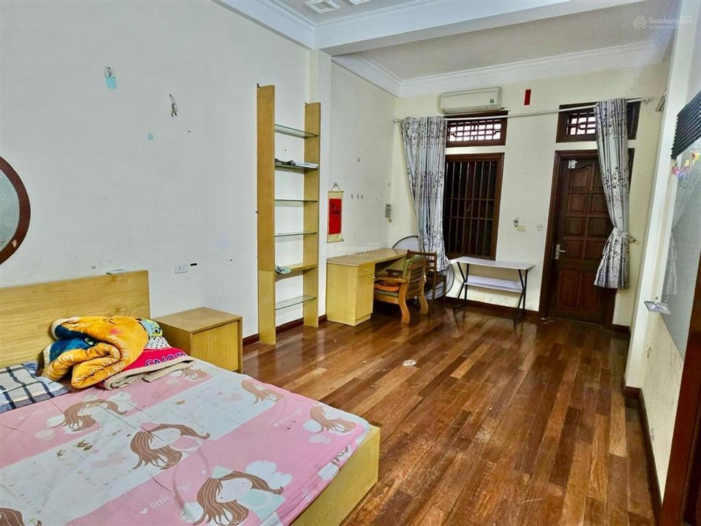 Bán nhà phố hoàng mai  mai động. 48m2 giá 12.5 tỷ. ngõ rộng ô tô vào nhà, dân xây chắc chắn