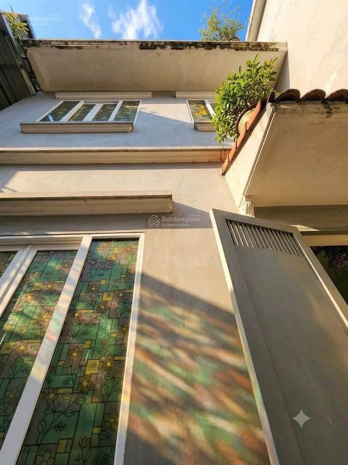 Bán nhà thanh nhànvõ thị sáu  hbt, 38m2 * 2 tầng dân xây, giá 5.8 tỷ. sổ đẹp, không quy hoạch