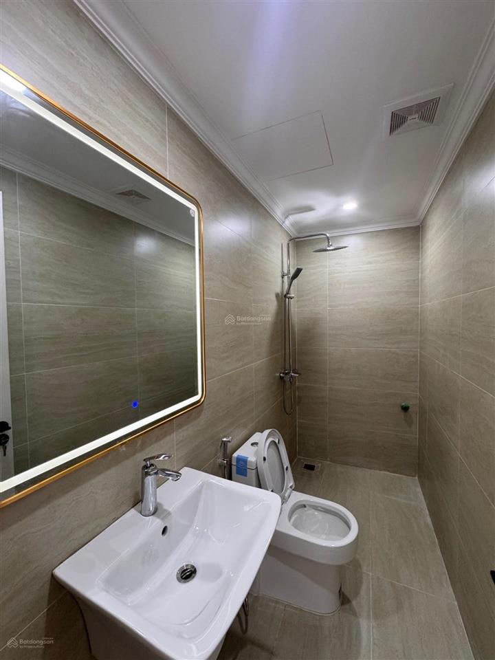 Bán nhà kim ngưu, hbt, 48m2 * 7 tầng thang máy, ngõ thông rộng, mới koong, giá 16 tỷ.