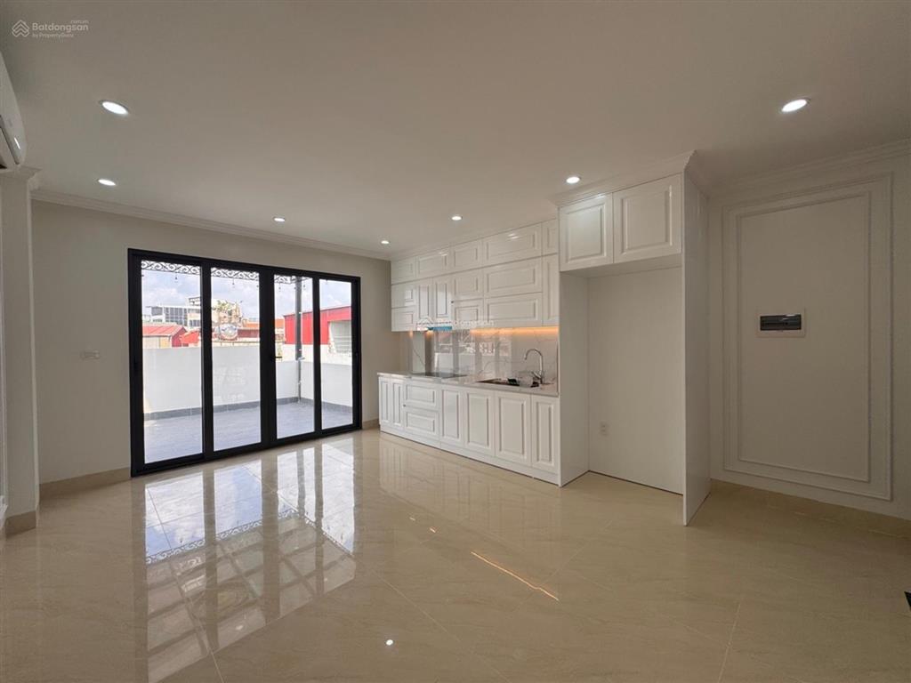 Bán nhà kim ngưu, hbt, 48m2 * 7 tầng thang máy, ngõ thông rộng, mới koong, giá 16 tỷ.