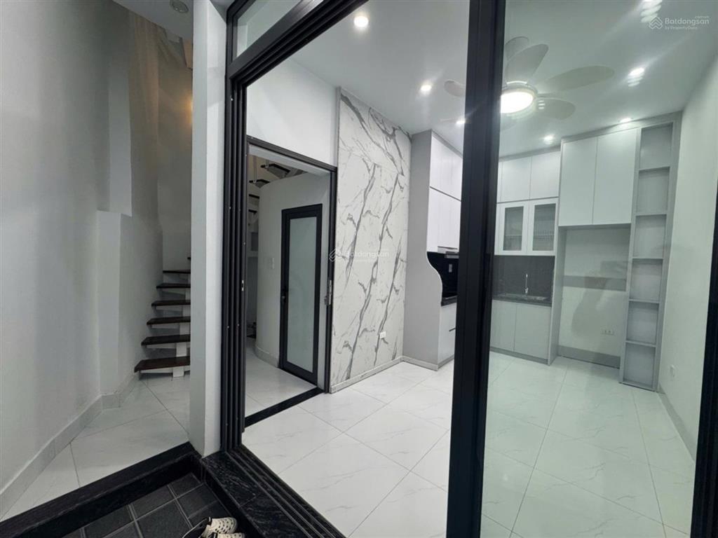 Bán nhà tại hương viên, thọ lão  hbt. 21m2*4 tầng, 10m ra hồ, an sinh đỉnh cao, giá 3,1 tỷ.