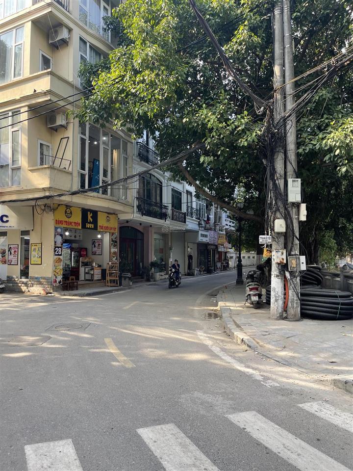 Bán nhà tại hương viên, thọ lão  hbt. 21m2*4 tầng, 10m ra hồ, an sinh đỉnh cao, giá 3,1 tỷ.