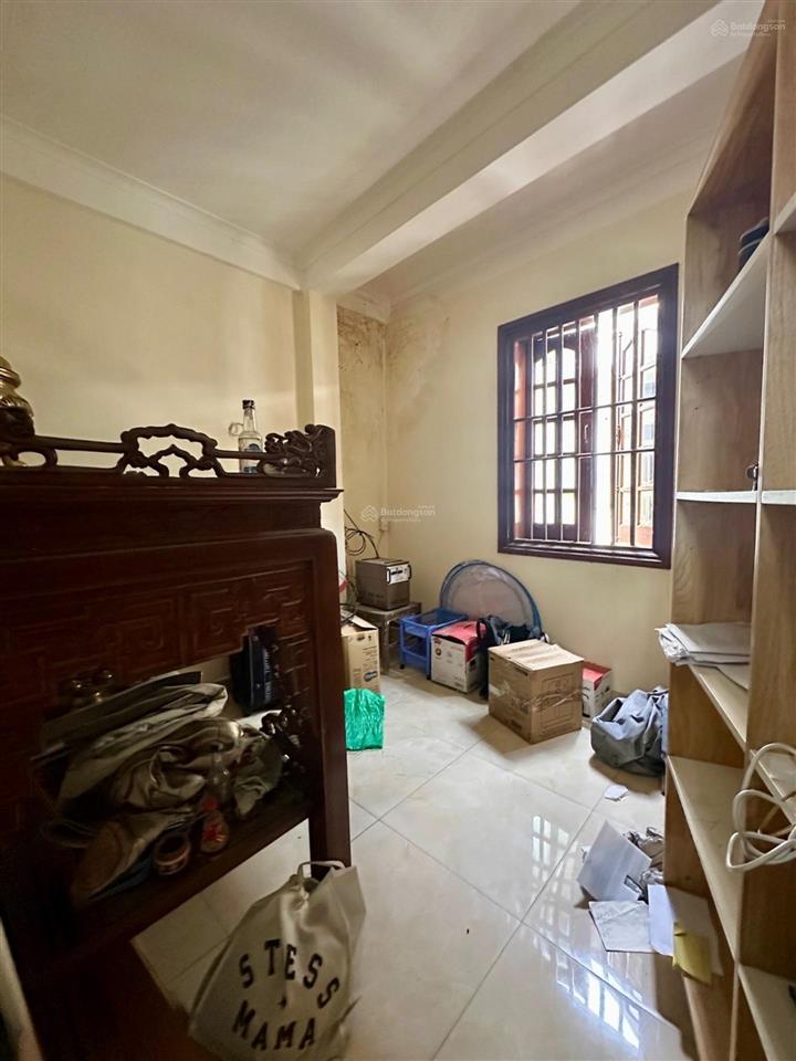 Bán nhà mai động  hoàng mai, 50m2 * 4 tầng. giá 12 tỷ. dân xây, ô tô vào nhà, an sinh tốt.