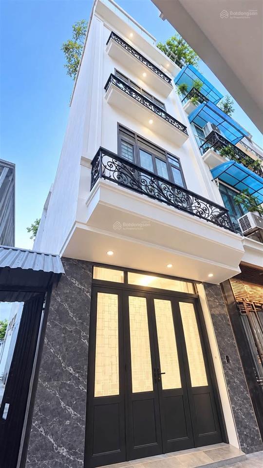 Bán nhà minh khai  hbt  43m2, 5 tầng lô góc, giá 9 tỷ, gần phố ngõ rộng, sổ nở hậu.