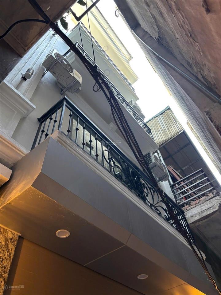 Bán nhà tam trinh  cạnh cầu mai động  32m2  5 tầng thang máy, giá 8.9 tỷ mới koong .