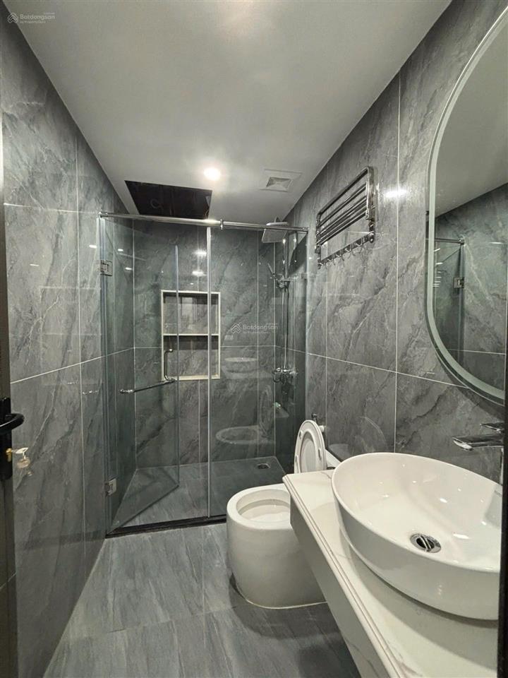 Bán nhà tam trinh  cạnh cầu mai động  32m2  5 tầng thang máy, giá 8.9 tỷ mới koong .
