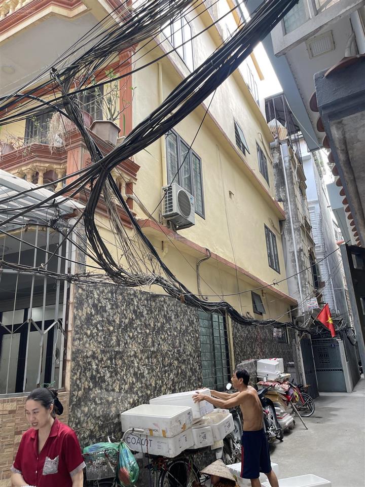 Bán nhà kim ngưu hai bà trưng 58m2  4 tầng. giá 13.5 tỷ. lô góc, dân xây , siêu thoáng, ở sướng.