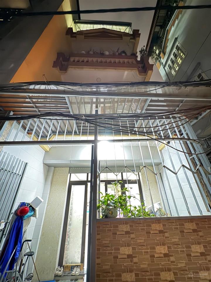Bán nhà kim ngưu hai bà trưng 58m2  4 tầng. giá 13.5 tỷ. lô góc, dân xây , siêu thoáng, ở sướng.