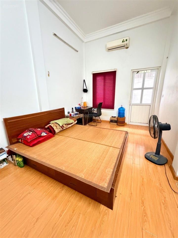 Bán nhà phố thái hà  đống đa  hà nội . 31m2  4 tầng dân xây , 5m ra ô tô tránh , giá 9.1 tỷ .