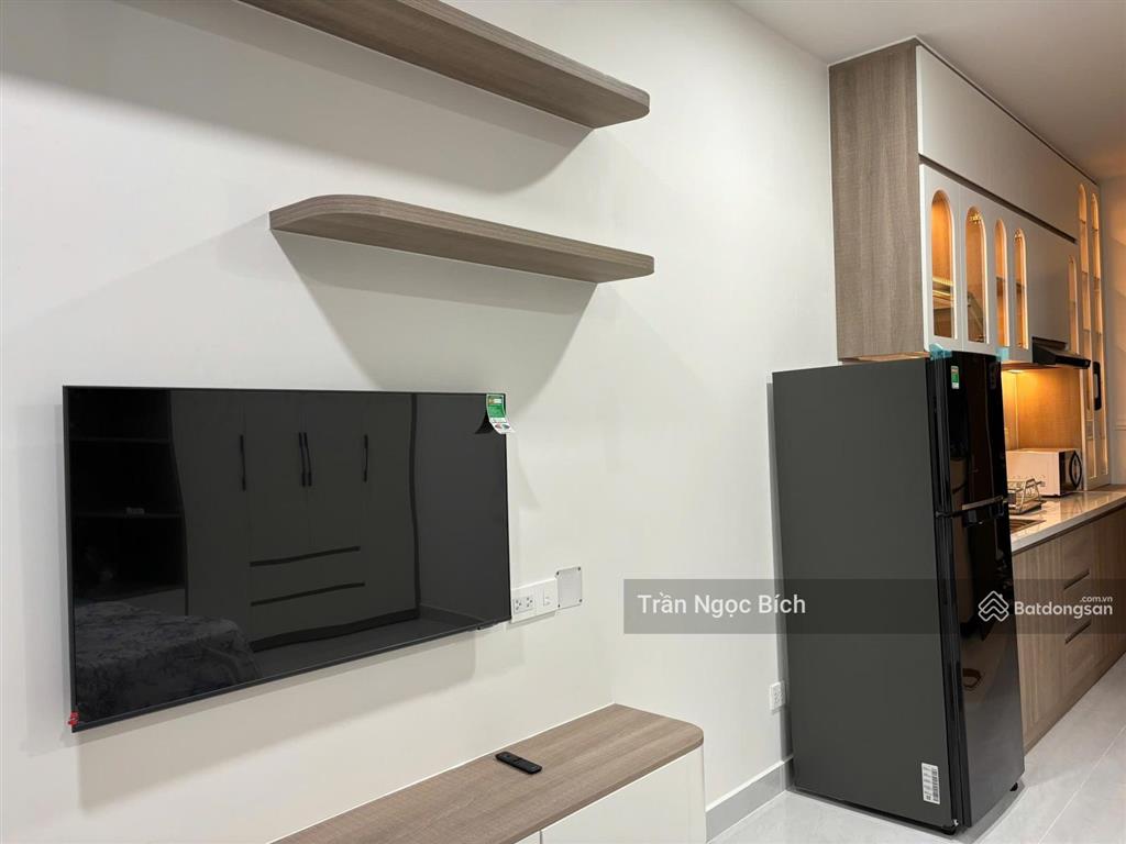 Bán gấp căn hộ lavida plus 37m2 giá 2,3 tỷ bao gồm nội thất đầy đủ, có hợp đồng thuê sẵn
