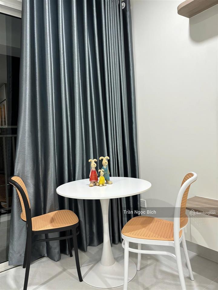 Bán gấp căn hộ lavida plus 37m2 giá 2,3 tỷ bao gồm nội thất đầy đủ, có hợp đồng thuê sẵn