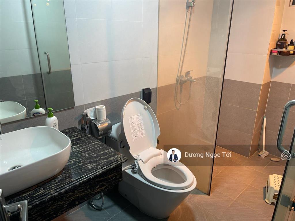 Bán nhà phố trung kính,65m2,4 tầng,5 ngủ,giá 14,x tỷ, ôtô vào, khu vực kinh doanh, mở văn phòng vip