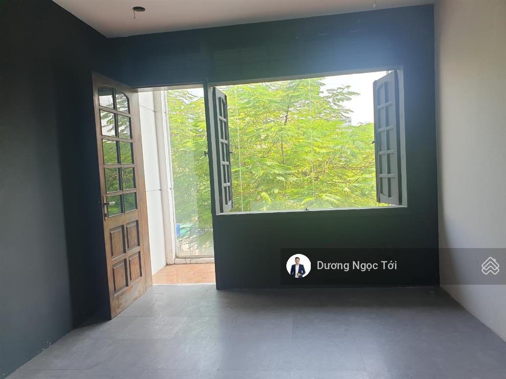 Bán nhà phố trung kính,65m2,4 tầng,5 ngủ,giá 14,x tỷ, ôtô vào, khu vực kinh doanh, mở văn phòng vip