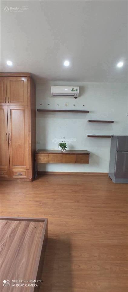 Cho thuê căn hộ đẹp, vị trí vip nằm ngã ba phố gia quất, vỉa hè ô tô tránh đỗ, giá êm