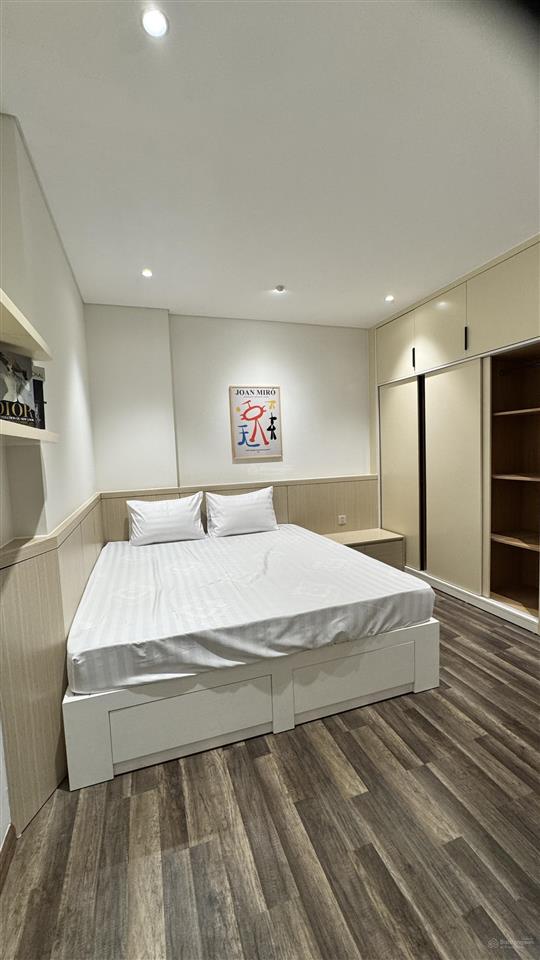 Bán cc 3pn, 2wc tại 200 đường 3/2, p12, q10, 12,9 tỷ, view đẹp.  0907 895 ***  trinh