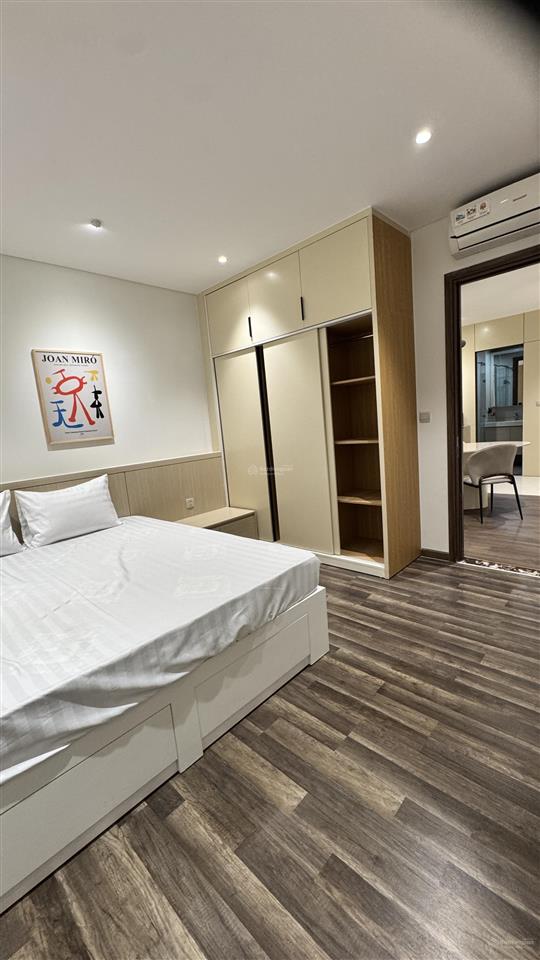 Bán cc 3pn, 2wc tại 200 đường 3/2, p12, q10, 12,9 tỷ, view đẹp.  0907 895 ***  trinh