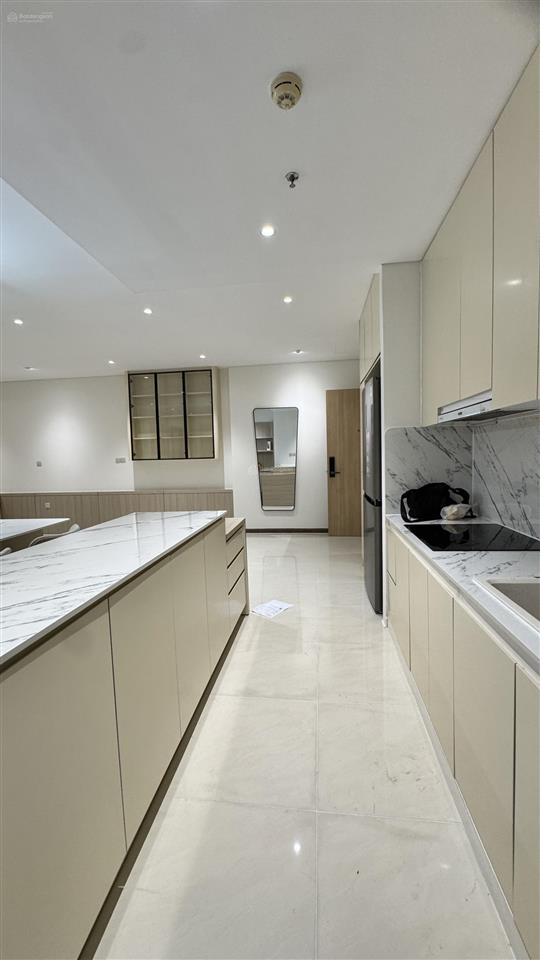 Bán cc 3pn, 2wc tại 200 đường 3/2, p12, q10, 12,9 tỷ, view đẹp.  0907 895 ***  trinh