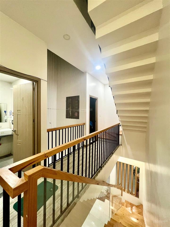 Bán nhà 3 tầng 71 m23 lầu đường 10m giá 5.6ty trường lưu, p.long trường, tp. thủ đức
