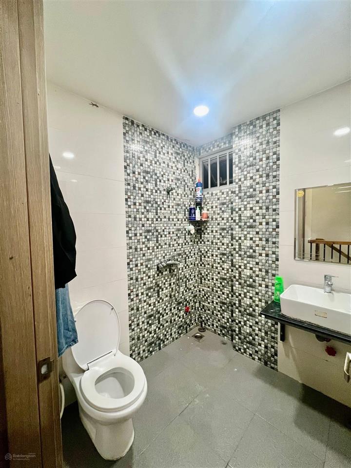 Bán nhà 3 tầng 71 m23 lầu đường 10m giá 5.6ty trường lưu, p.long trường, tp. thủ đức