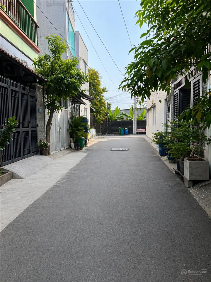 Ngay đại học tài chính nhà cấp 4 đường 5m võ văn hát, quận 9