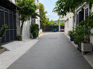 Ngay đại học tài chính nhà cấp 4 đường 5m võ văn hát, quận 9