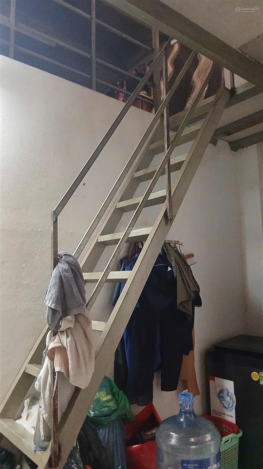 Ngay đại học tài chính nhà cấp 4 đường 5m võ văn hát, quận 9