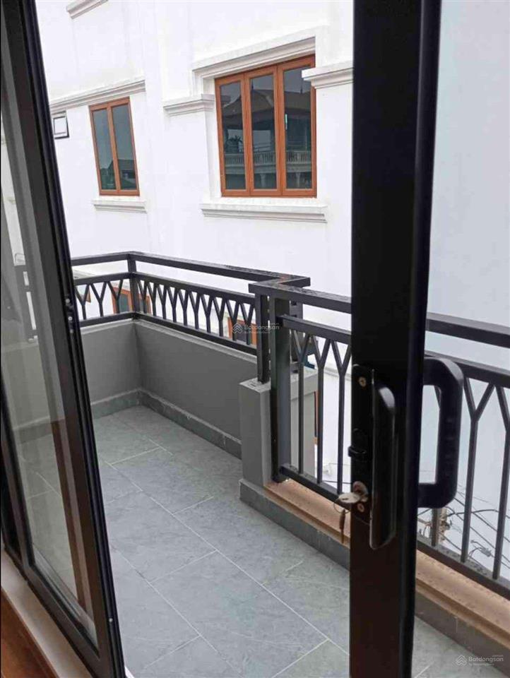 Bán nhà mới  ô tô ngủ trong nhà  phúc thịnh, đông anh gần đường võ nguyên giáp, ngõ ô tô vào t