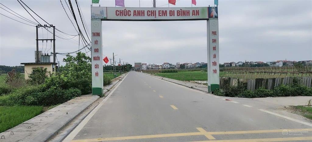 Bán nhà mới  ô tô ngủ trong nhà  phúc thịnh, đông anh gần đường võ nguyên giáp, ngõ ô tô vào t