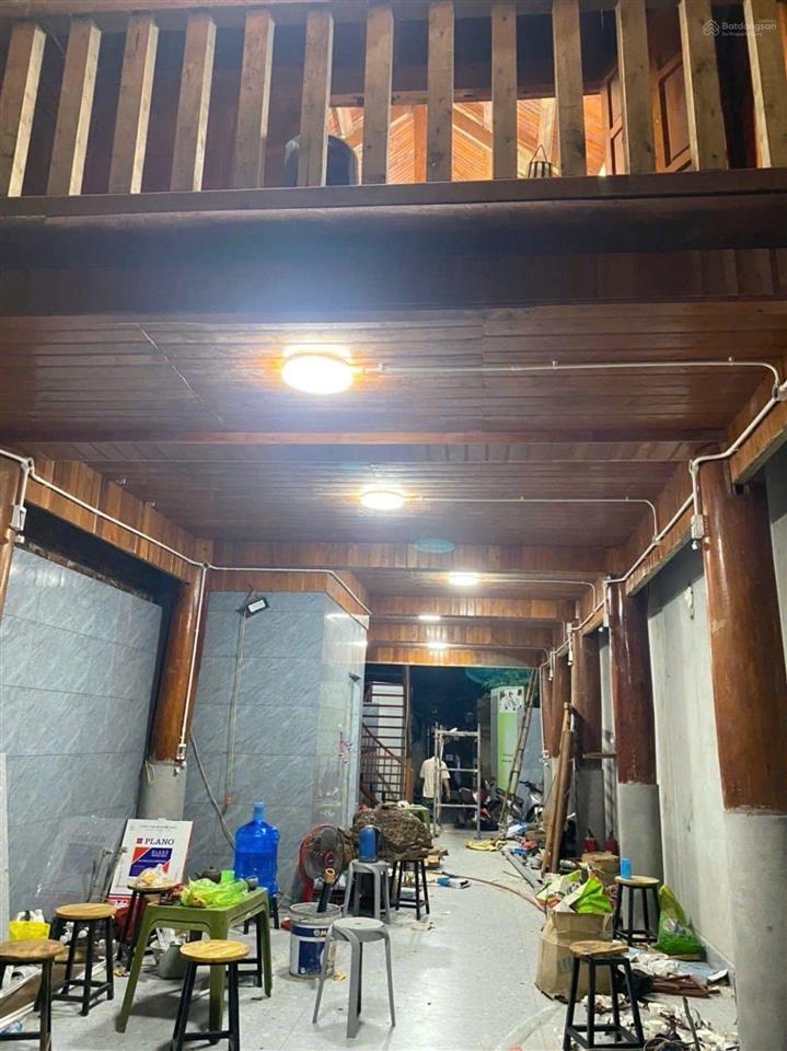 Nhà gỗ 2 tầng siêu đẹp, 2 mặt đường ô tô tránh kinh doanh đỉnh, cách võ văn kiệt chỉ 300m